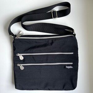 Like new! Baggallini Crossbody Nylon Travel Bag
